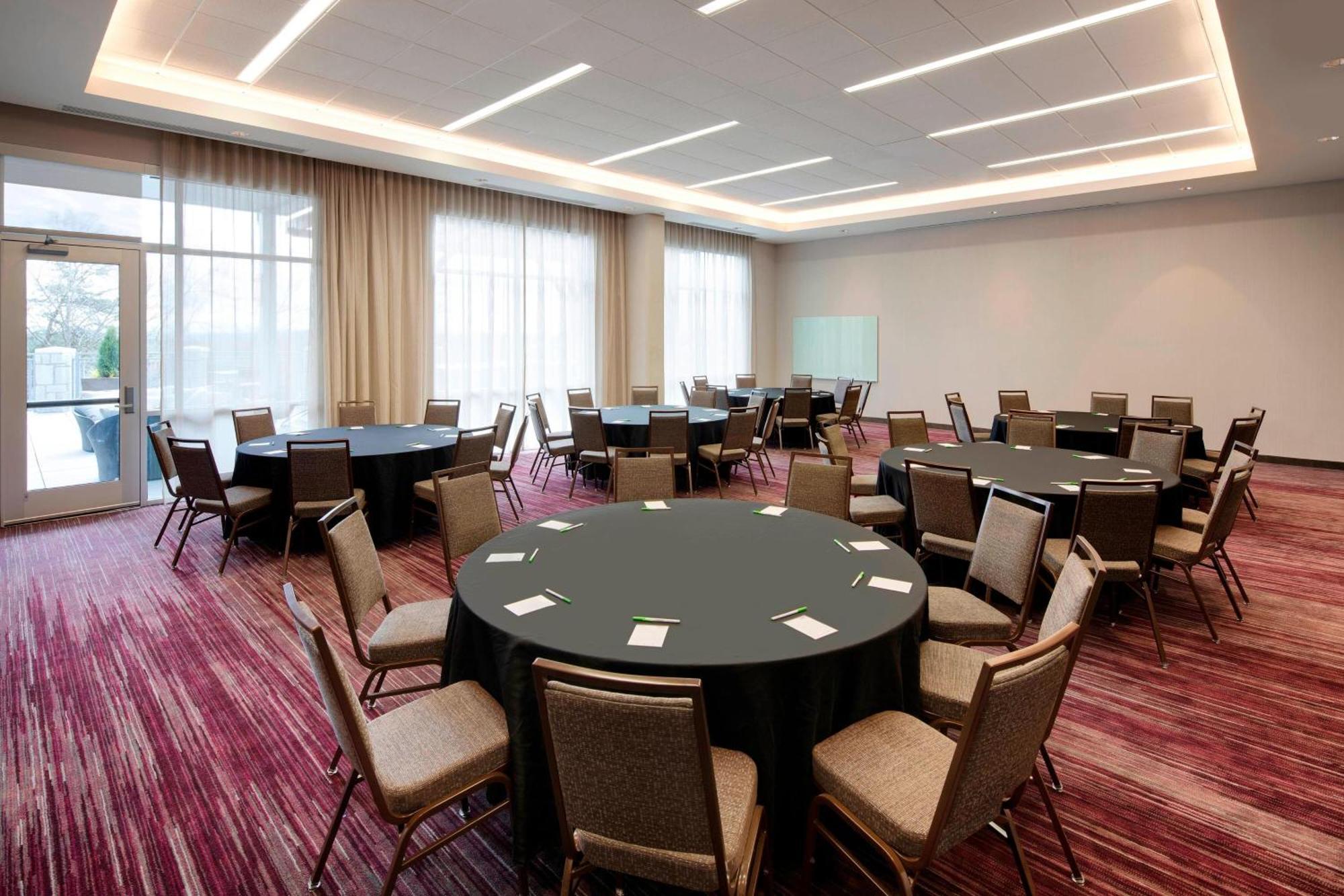 Courtyard By Marriott Atlanta Vinings/galleria 3*